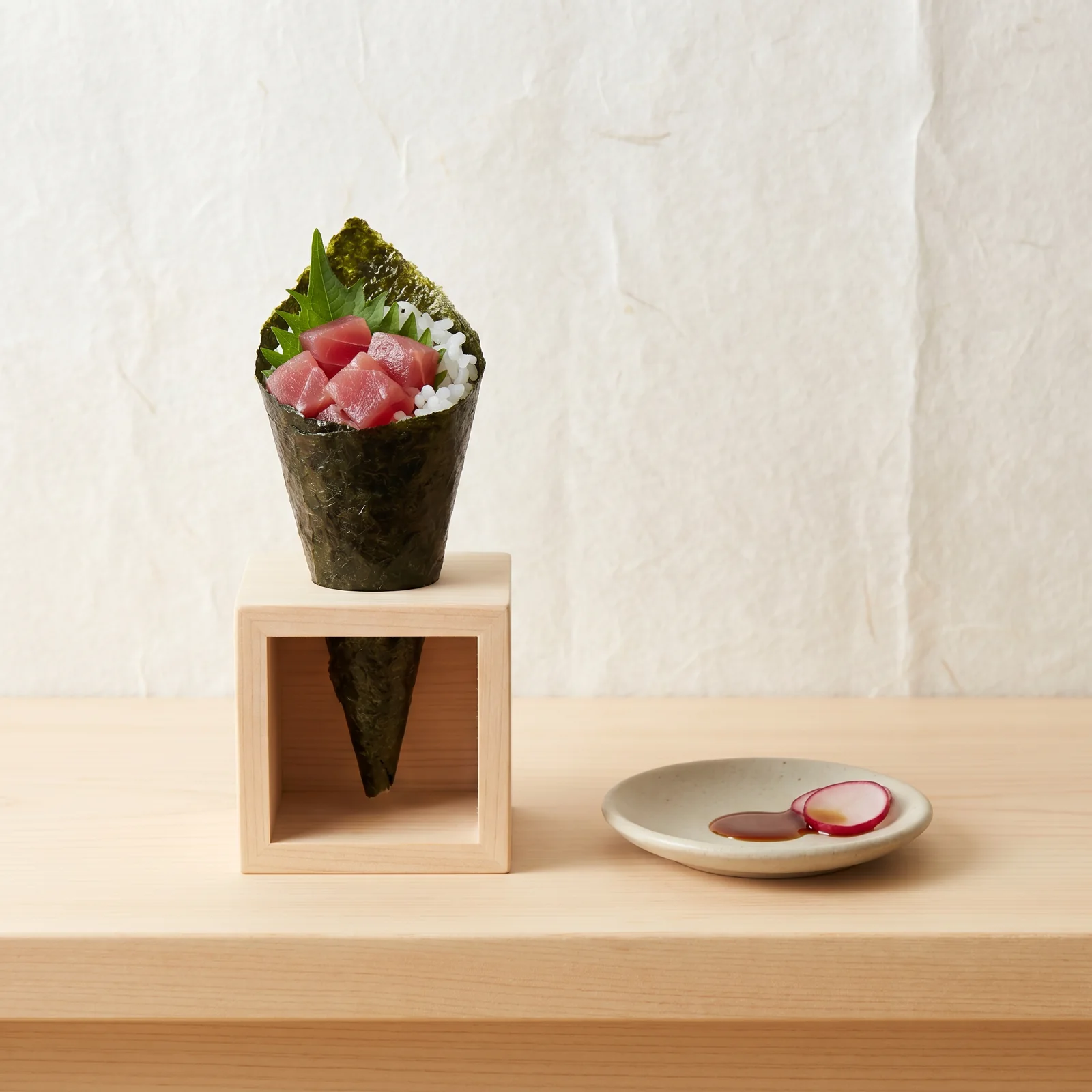 Temaki hand roll