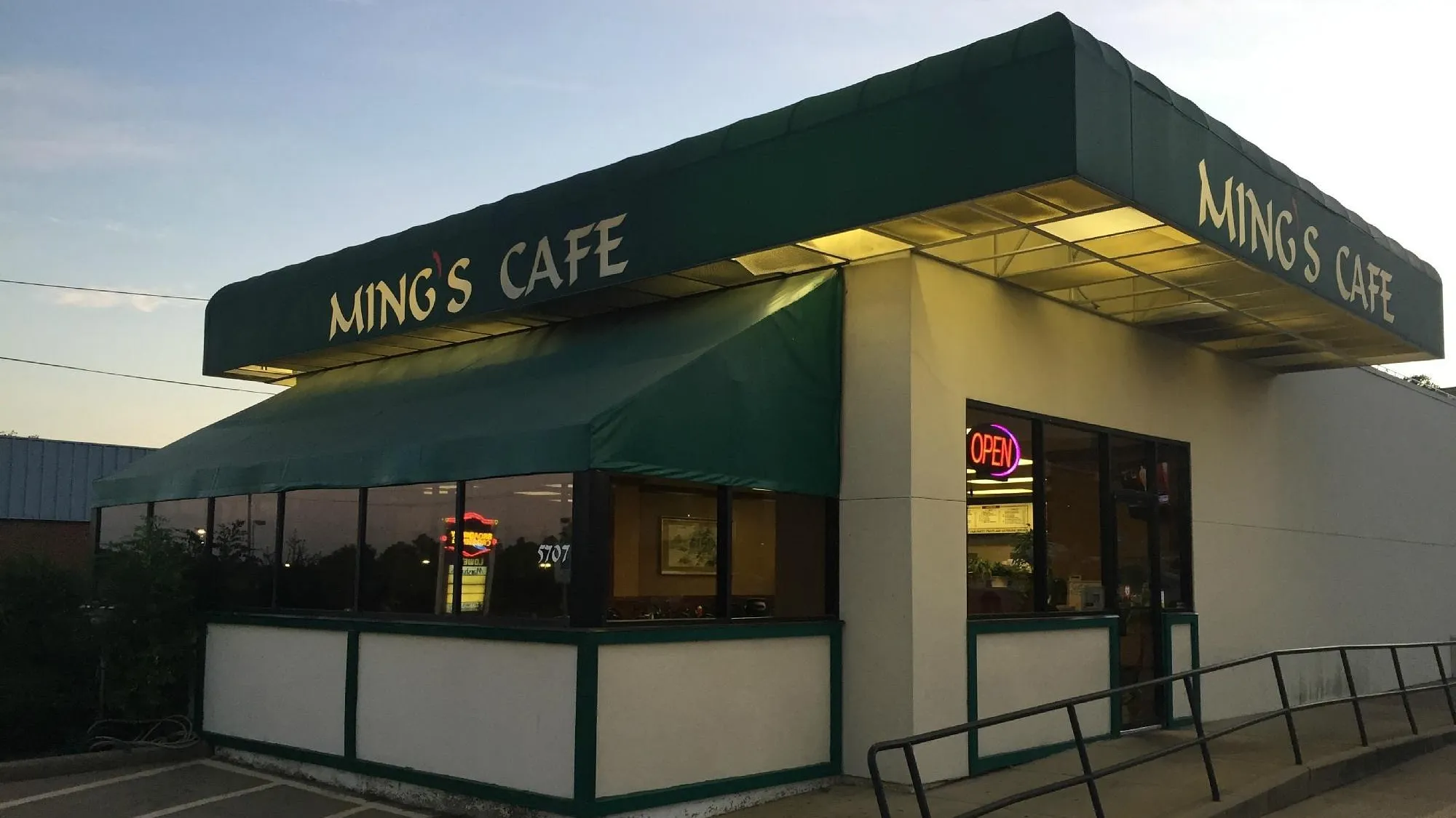 Ming's Cafe in Tyler, TX
